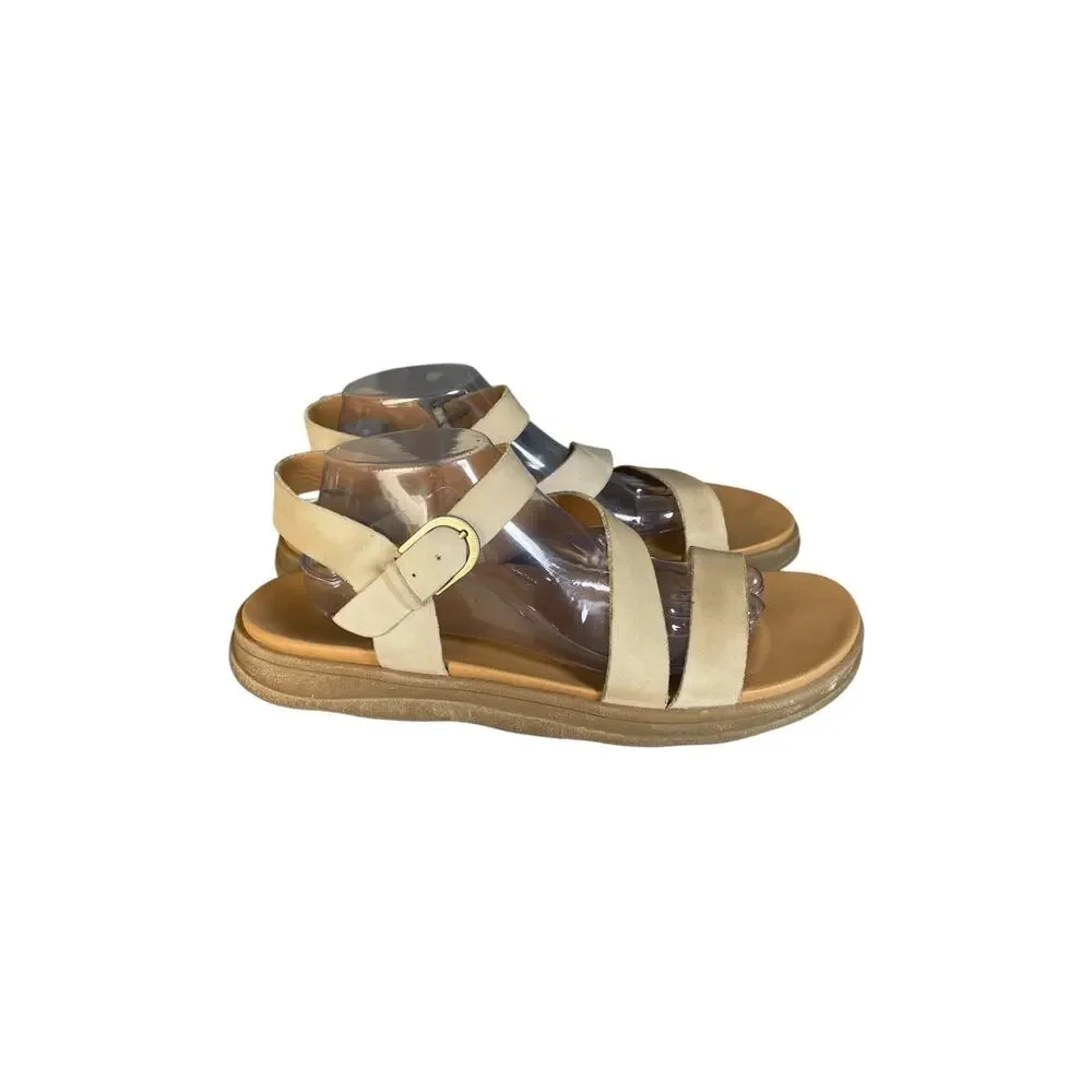 Earth Women’s Lainey Cream Colored Leather Round Toe Flat Sandals Size-12M